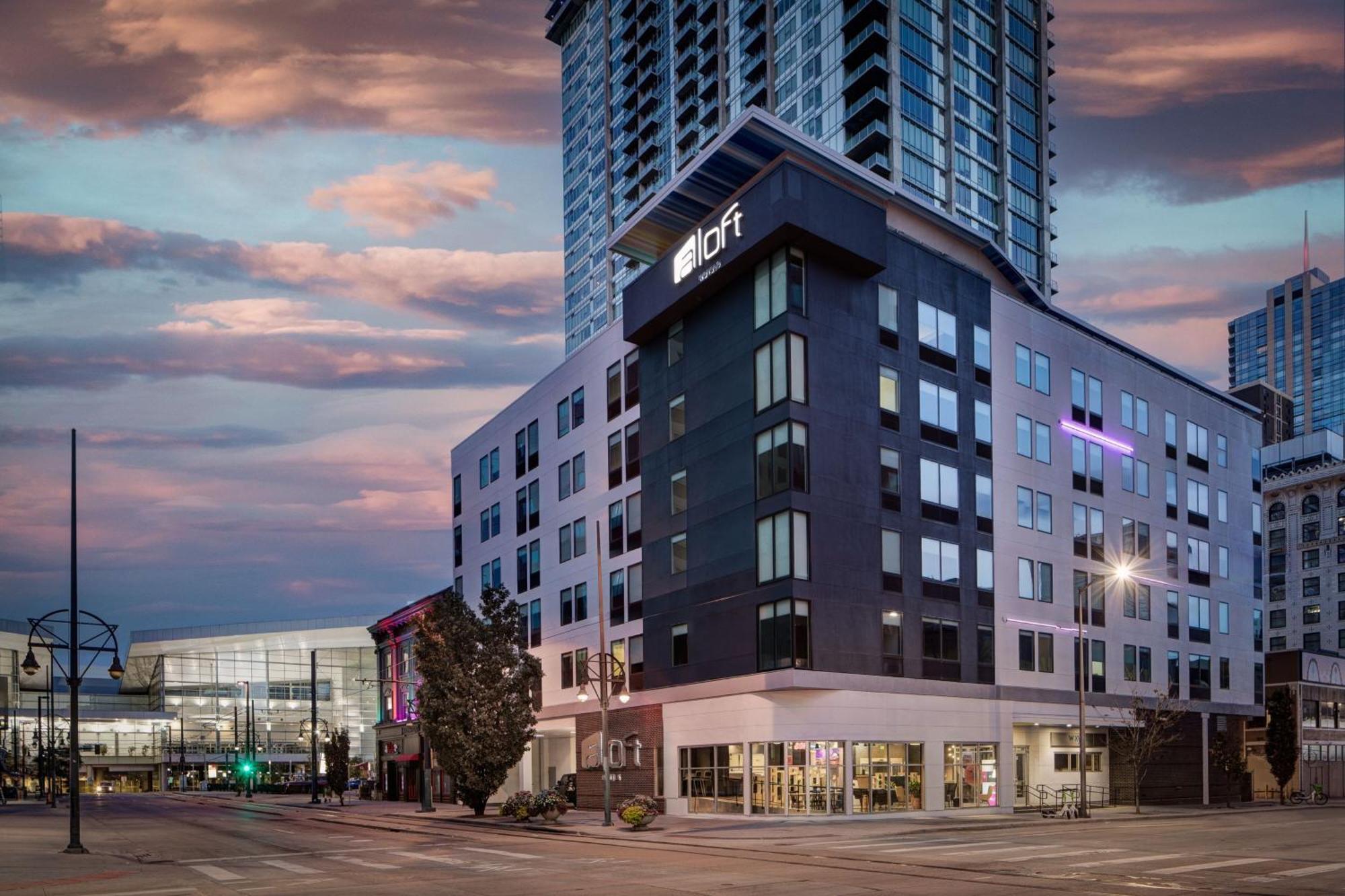 Aloft Denver Downtown Exterior photo