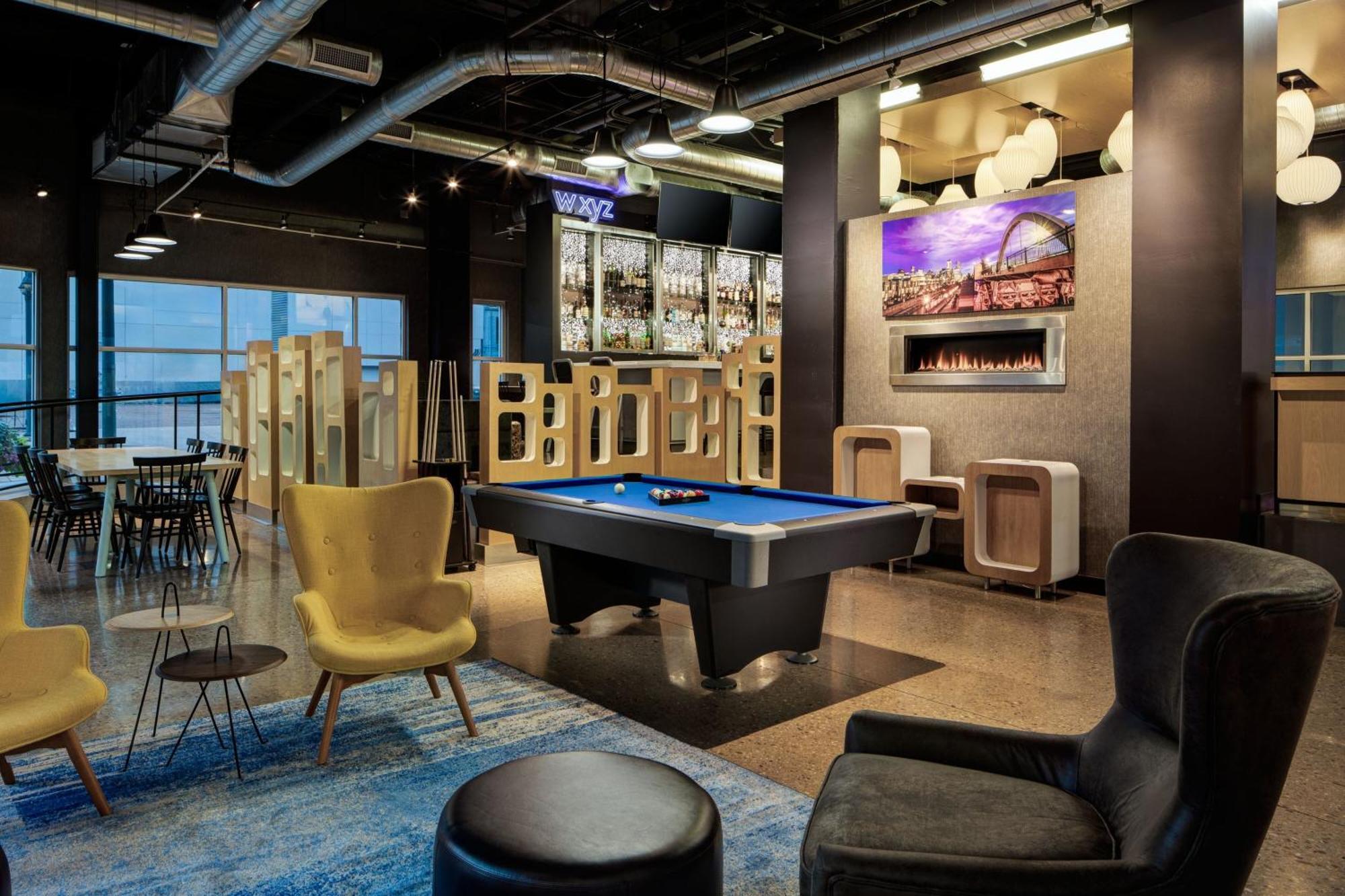 Aloft Denver Downtown Exterior photo