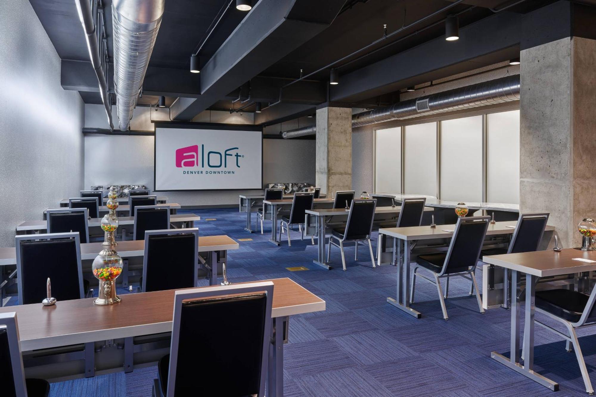 Aloft Denver Downtown Exterior photo