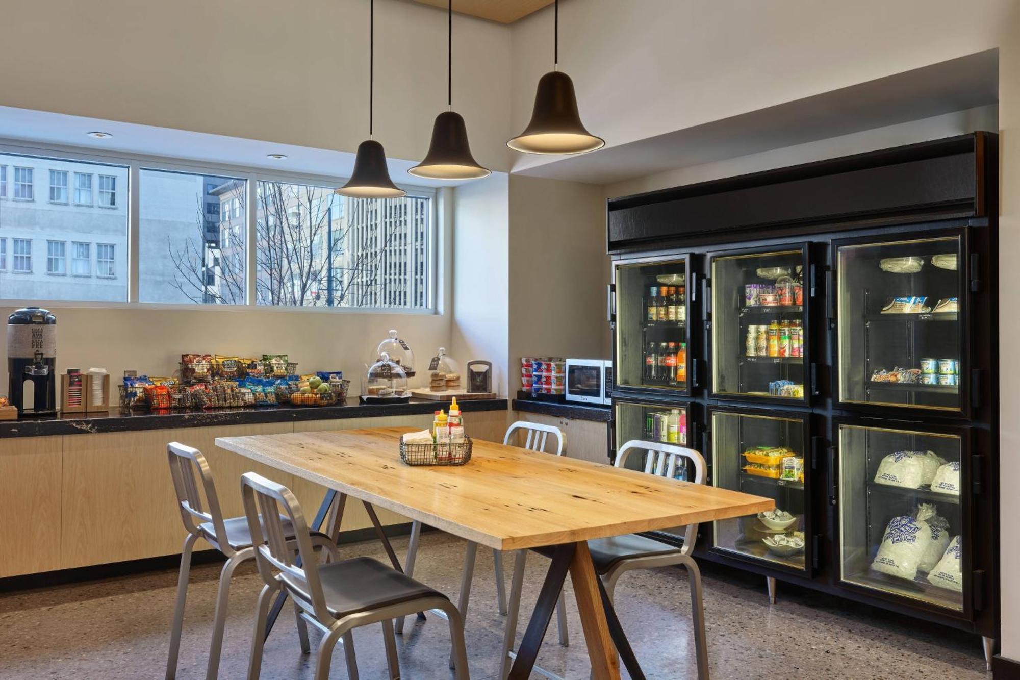 Aloft Denver Downtown Exterior photo