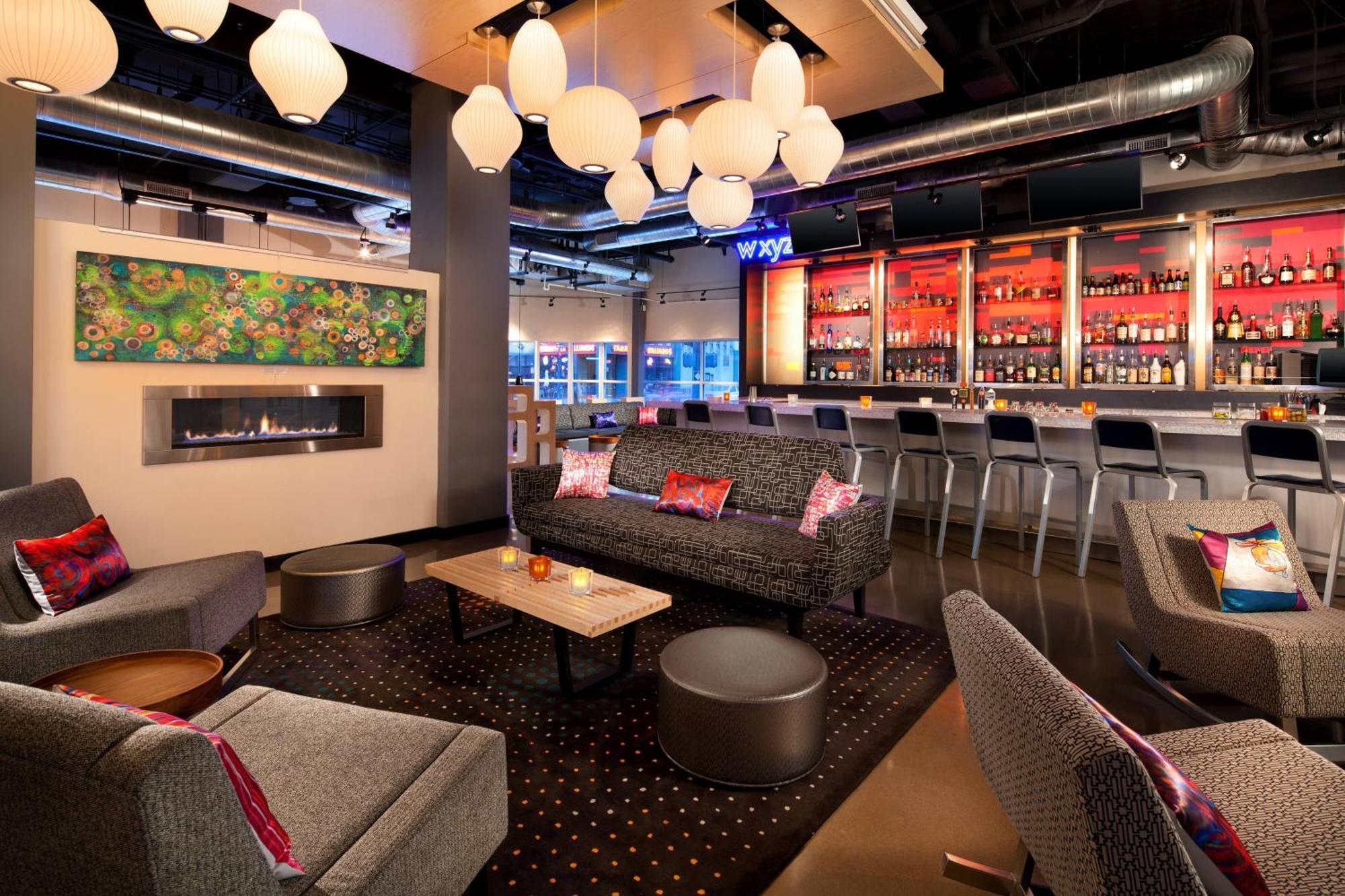 Aloft Denver Downtown Exterior photo